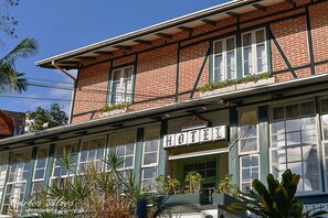 Fachada da propriedade