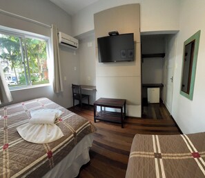 Free WiFi, bed sheets - Hotel Hermann (Blumenau)