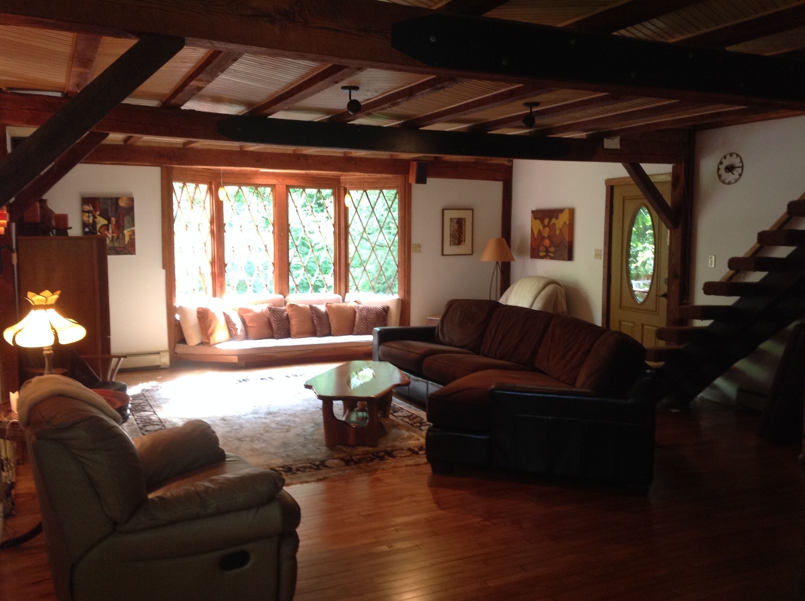 Handcrafted Elegance Close to PHOENICIA