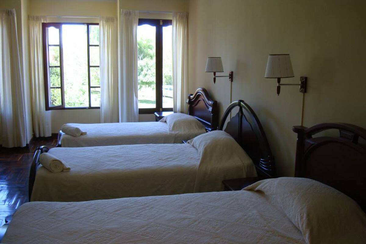 Blackout curtains, free WiFi, bed sheets