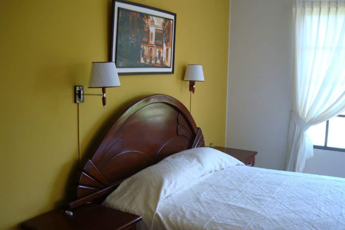 Blackout curtains, free WiFi, bed sheets