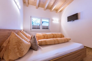 Apartment, Bergblick (Edelweiß) | 2 Schlafzimmer, schallisolierte Zimmer, Zustellbetten, kostenloses WLAN