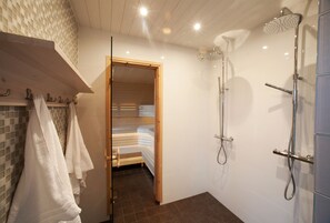 Buồng tắm vòi sen, khăn tắm 