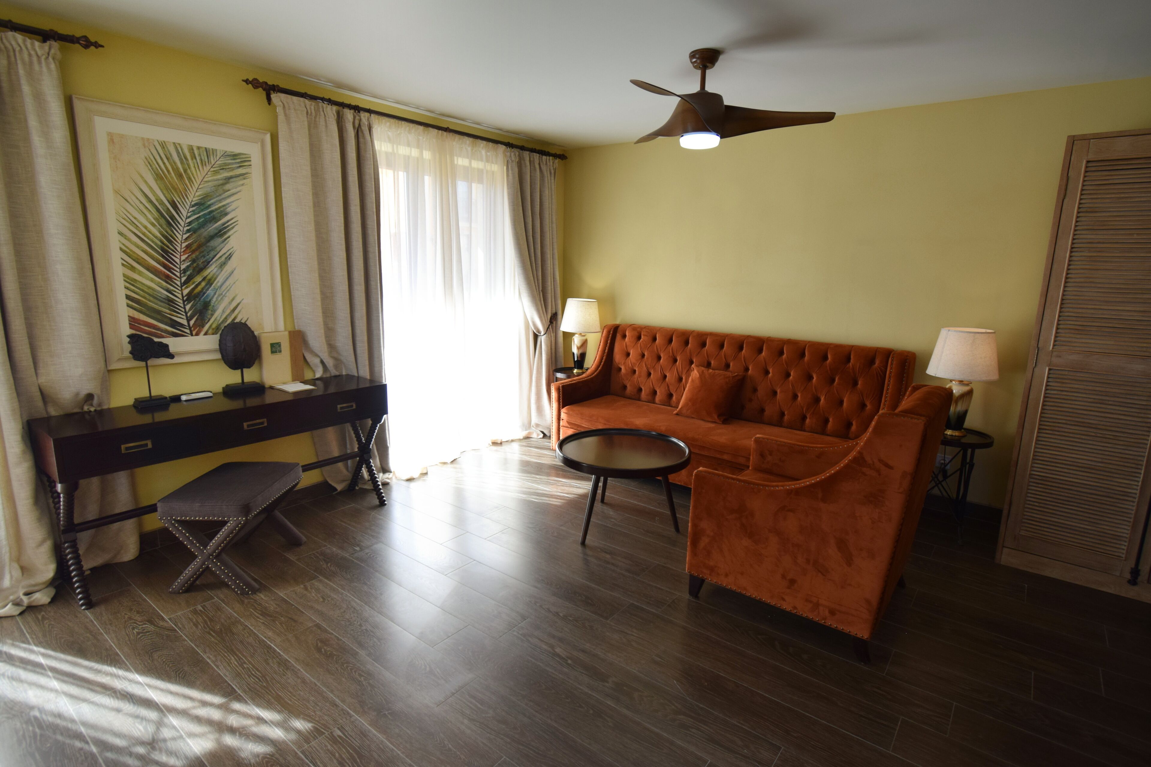 2 bedrooms, minibar, in-room safe, soundproofing