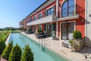 Delux Villa VIP (6+2)
