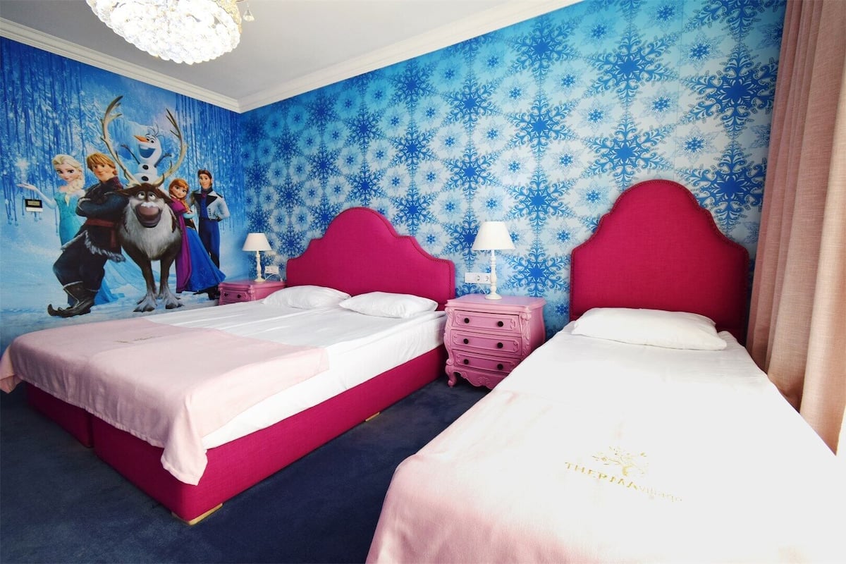 Elza Thematic Double Room (2+1) | Een minibar, een kluis op de kamer, geluiddichte muren