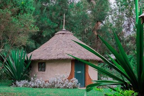Romantic Cottage | Bed sheets - Pilgrims Getaway (Nakuru)