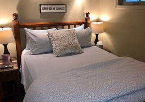 2 chambres, fer et planche à repasser, Wi-Fi gratuit, draps fournis