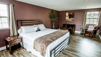 5 bedrooms, iron/ironing board, free WiFi, bed sheets