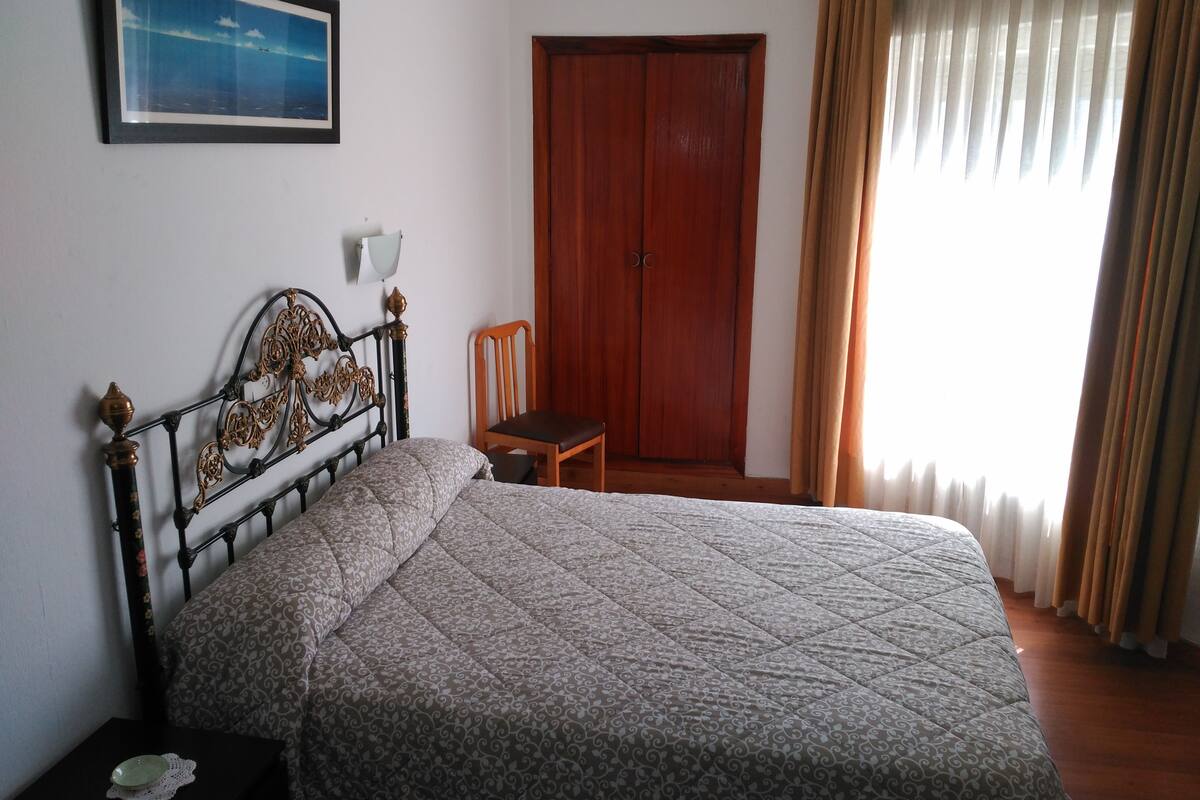 Double or Twin Room | Cribs (free), WiFi (free), bed sheets