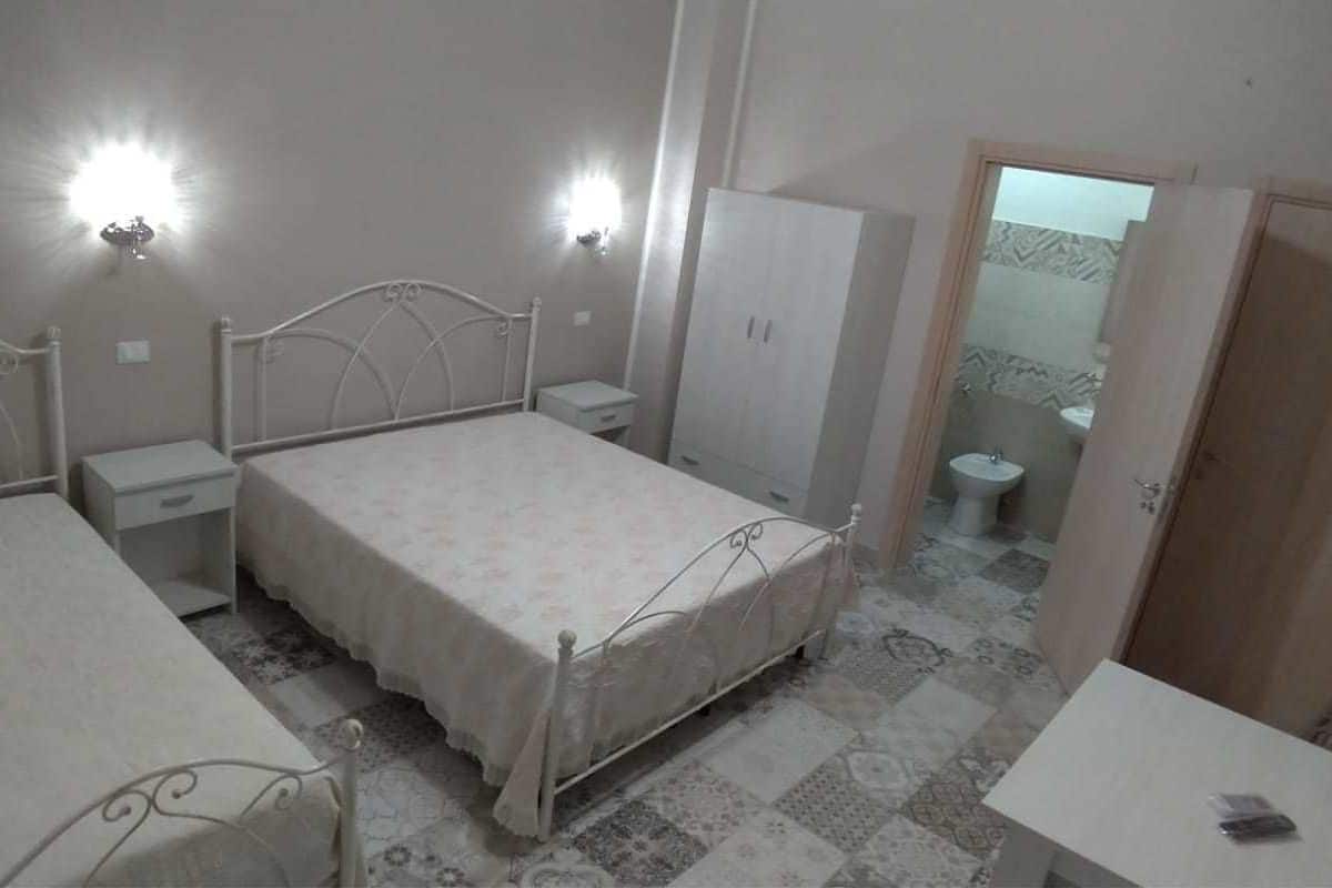 Desk, free cots/infant beds, free WiFi, bed sheets