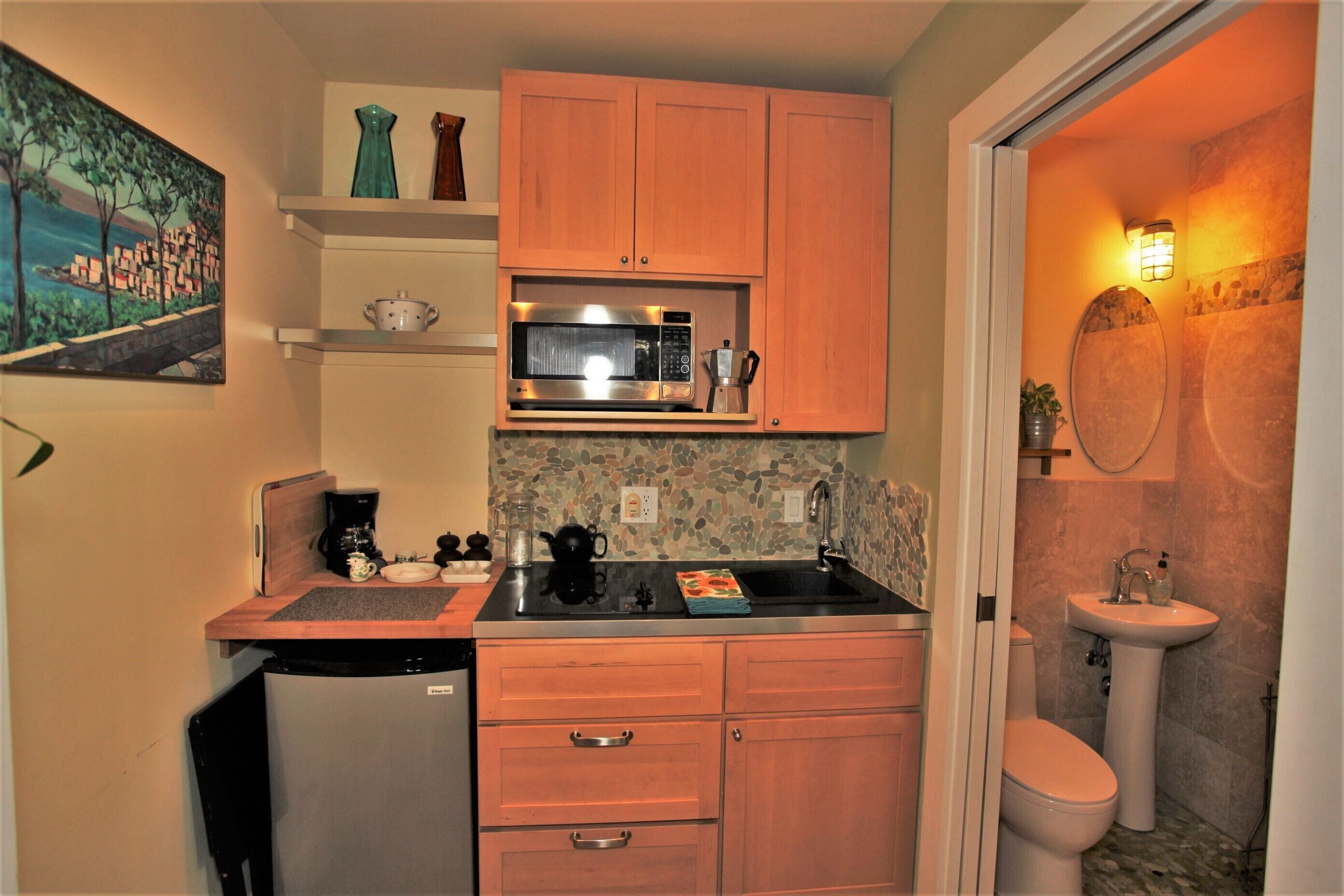 Delightful Charming Cottage nestled in the heart of Rockridge/Claremont 