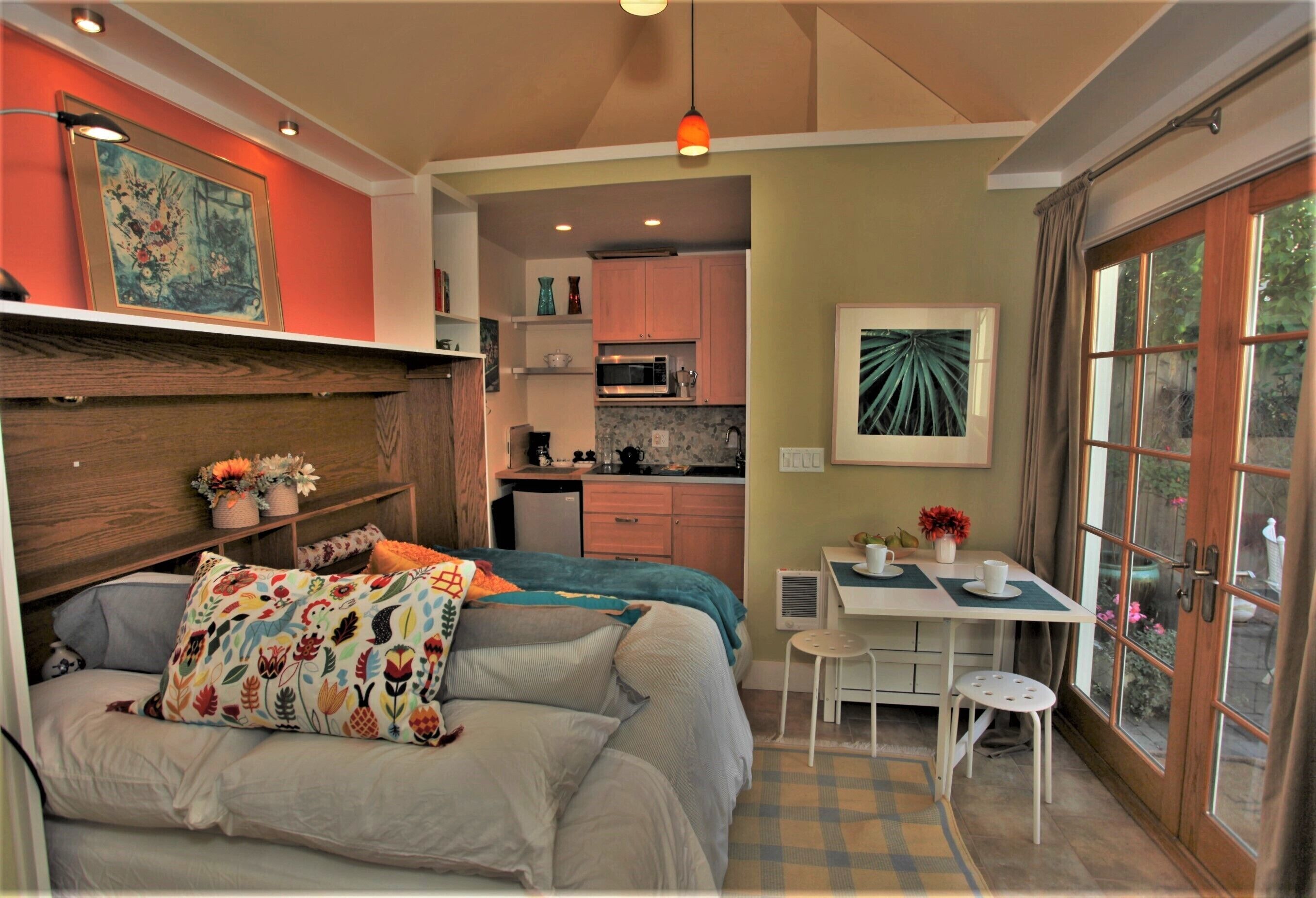 Delightful Charming Cottage nestled in the heart of Rockridge/Claremont 