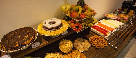 Desayuno buffet incluido todos los días