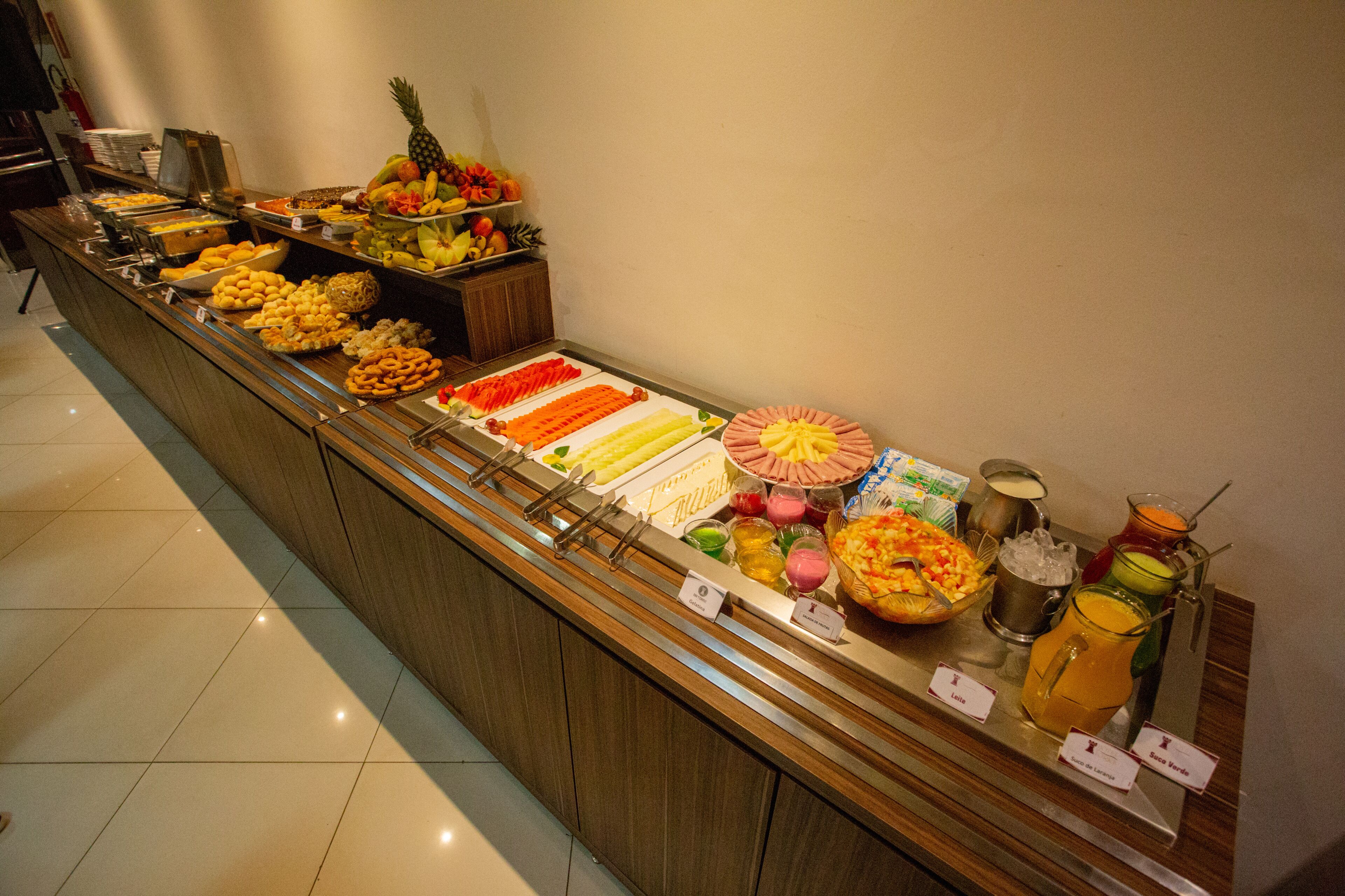 Sarapan prasmanan