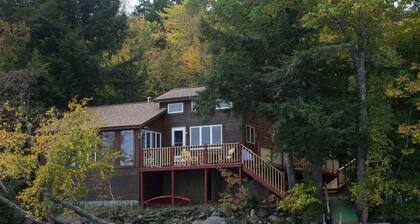 Lake House Wooded Vacation Retreat and Nature Escape