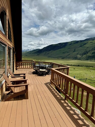 River View Gateway- 5 min walk to Yellowstone River