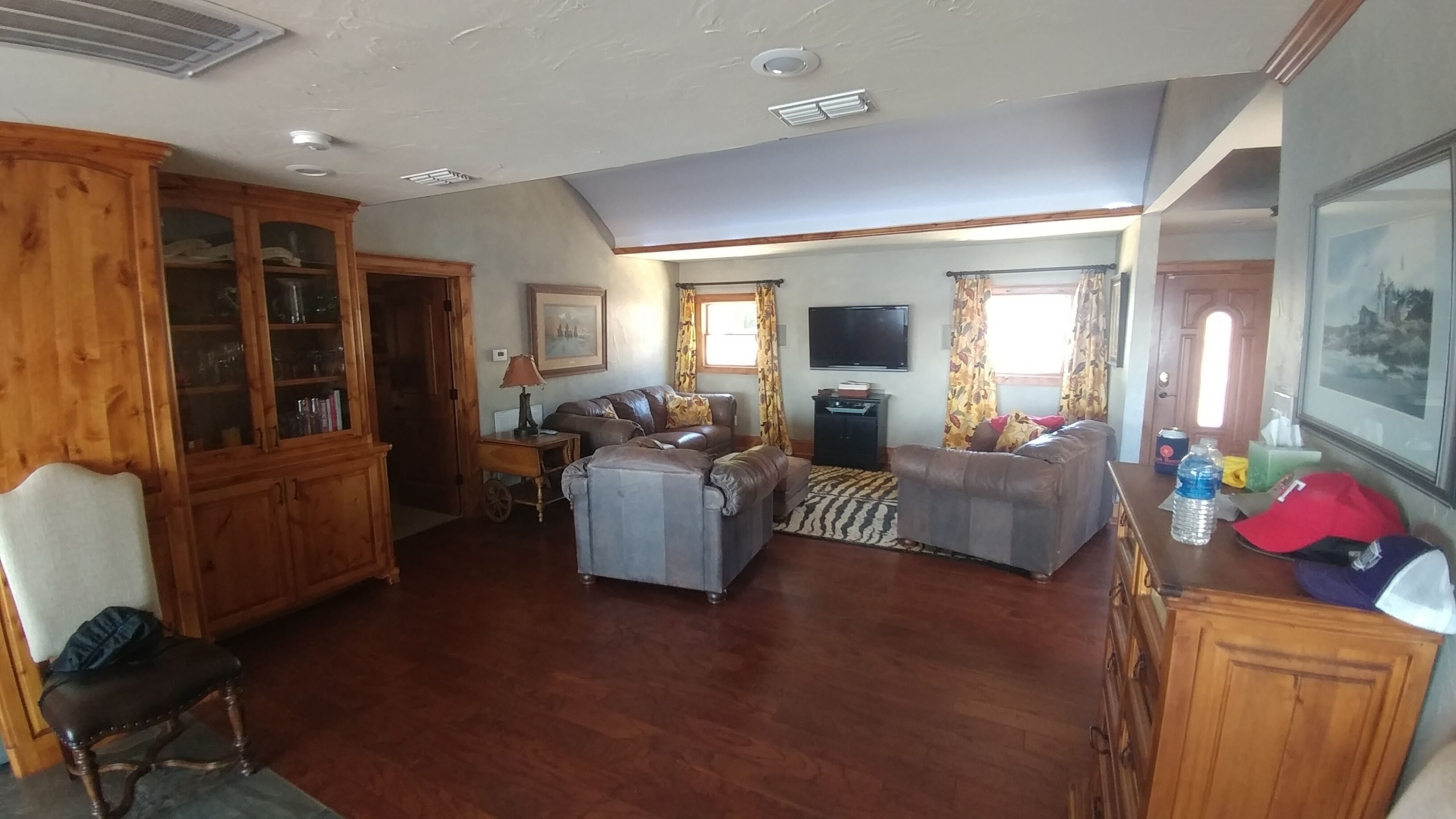 Huge Lake Home with beautiful views, dock and lake access - sleeps 19