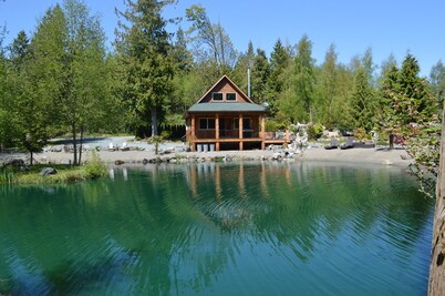 The Perfect Rustic Luxurious Getaway Cabin