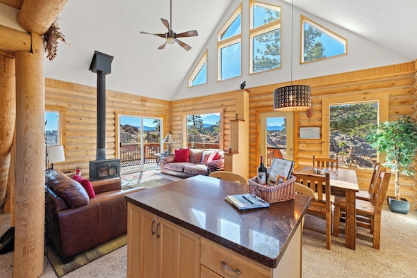 Rocky Mountain views from every angle.