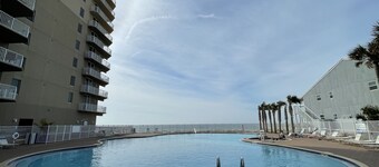 beachfront W/ Balcony Gulf View | Great location | Freshly Cleaned | Free Wifi