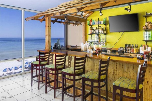 Bar (en la propiedad)