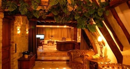 Romantic Penthouse in Bruges Medieval Centre with Roof Garden and Free Garage