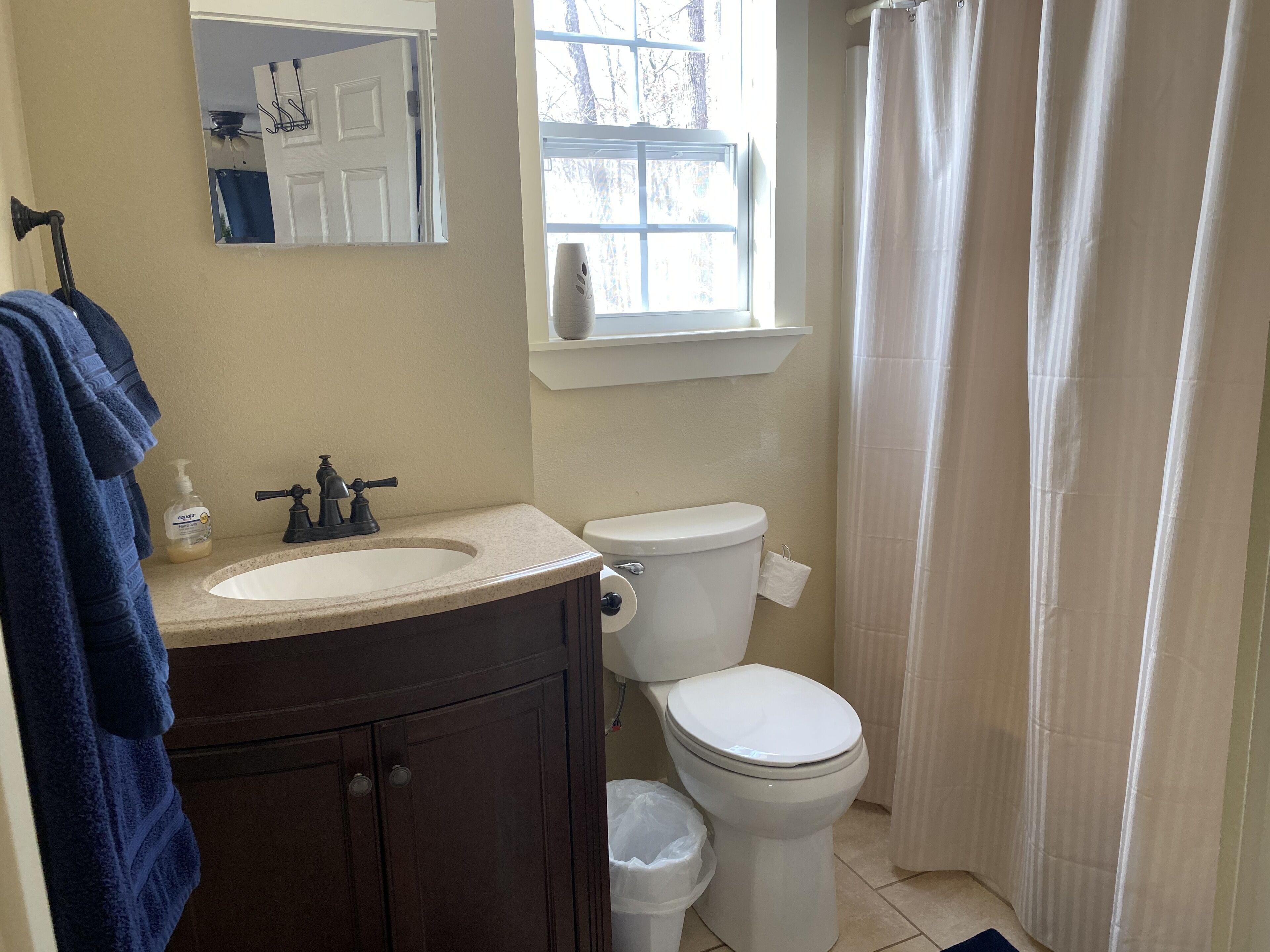 Country Cabin near Devil's Den - 4 wheel drive recommended