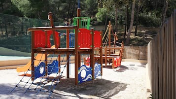 Children's play area - outdoor