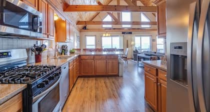 Serenity Place: Belle maison au bord du lac