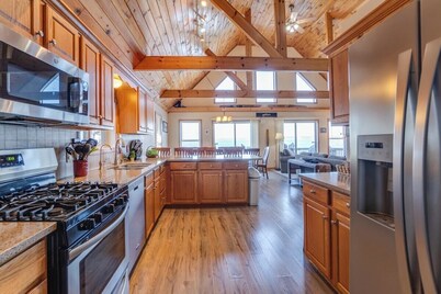 Serenity Place: lake home, pool table/game room