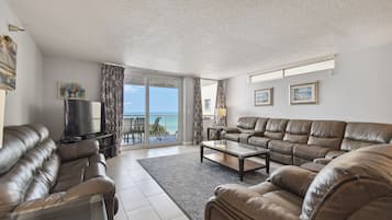 Smart TV, DVD player, stereo