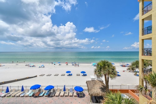 Seaview 305 "Beautiful Oceanfront Condo" avec tout le confort de la maison