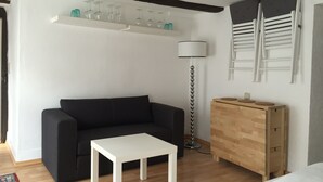 Apartment | Living area | Flat-screen TV - Baumeisterhaus (Bad Hersfeld)