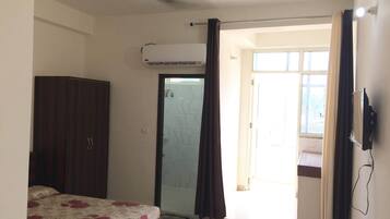 Bed sheets, wheelchair access