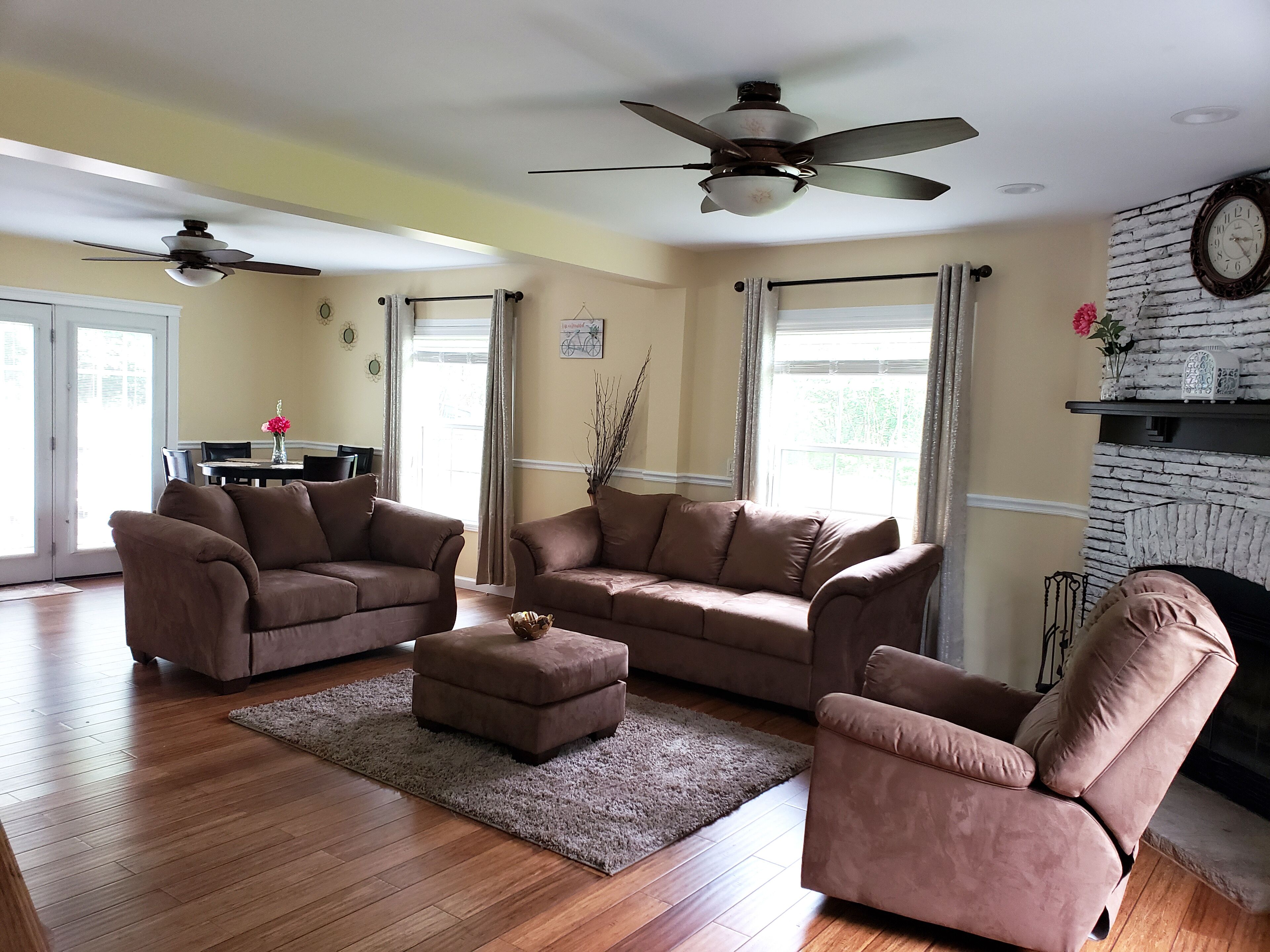 Secluded & spacious home on 5 private acres nr Lake George and Saratoga Springs