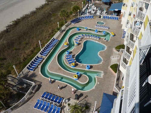 Ocean Front Condo. Fantastic beach view!