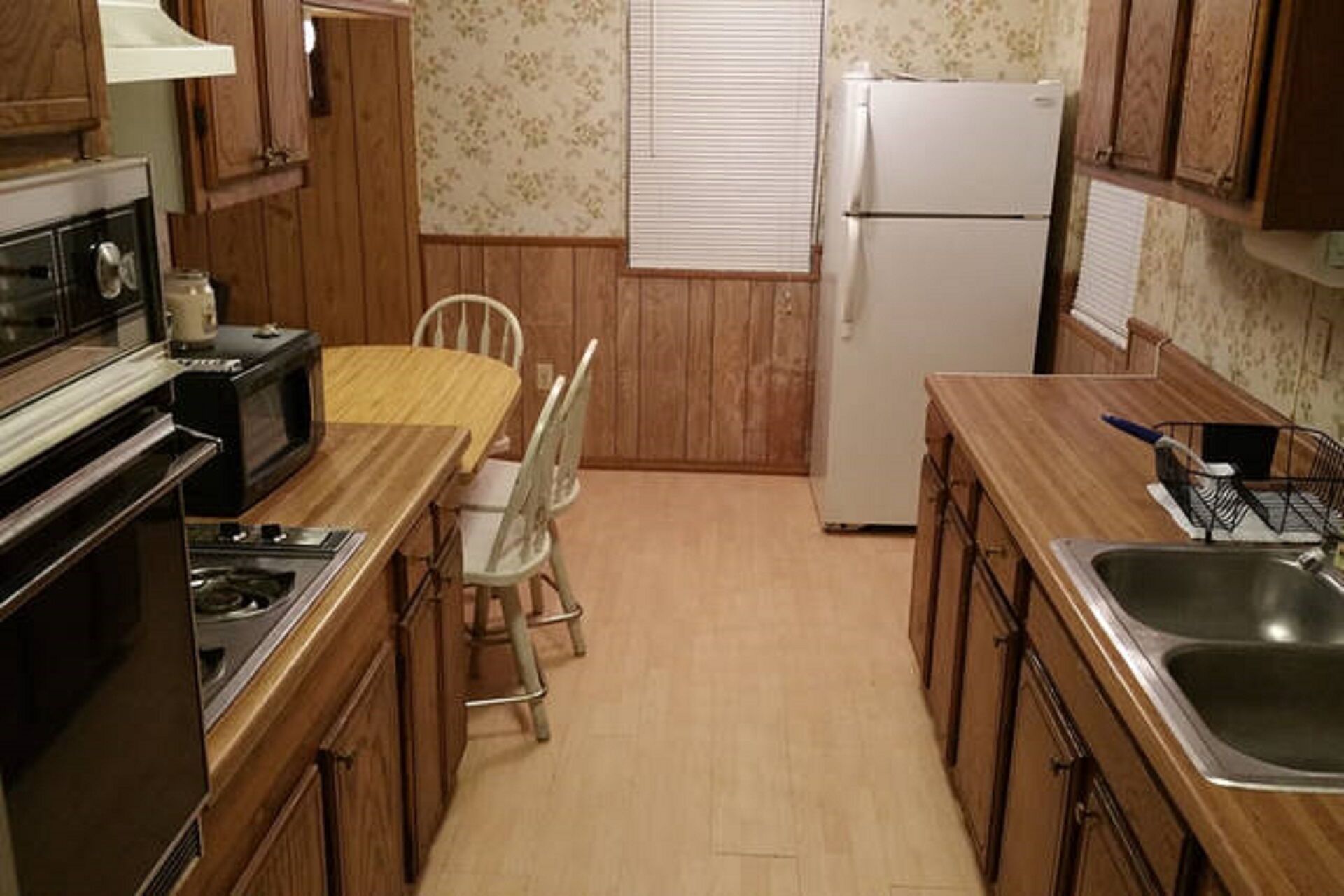 Lake House sits on 2 Acres, Quite, Lake Views....