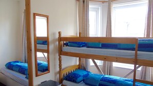 Chambre, salle de bains attenante (Sleeps 7)