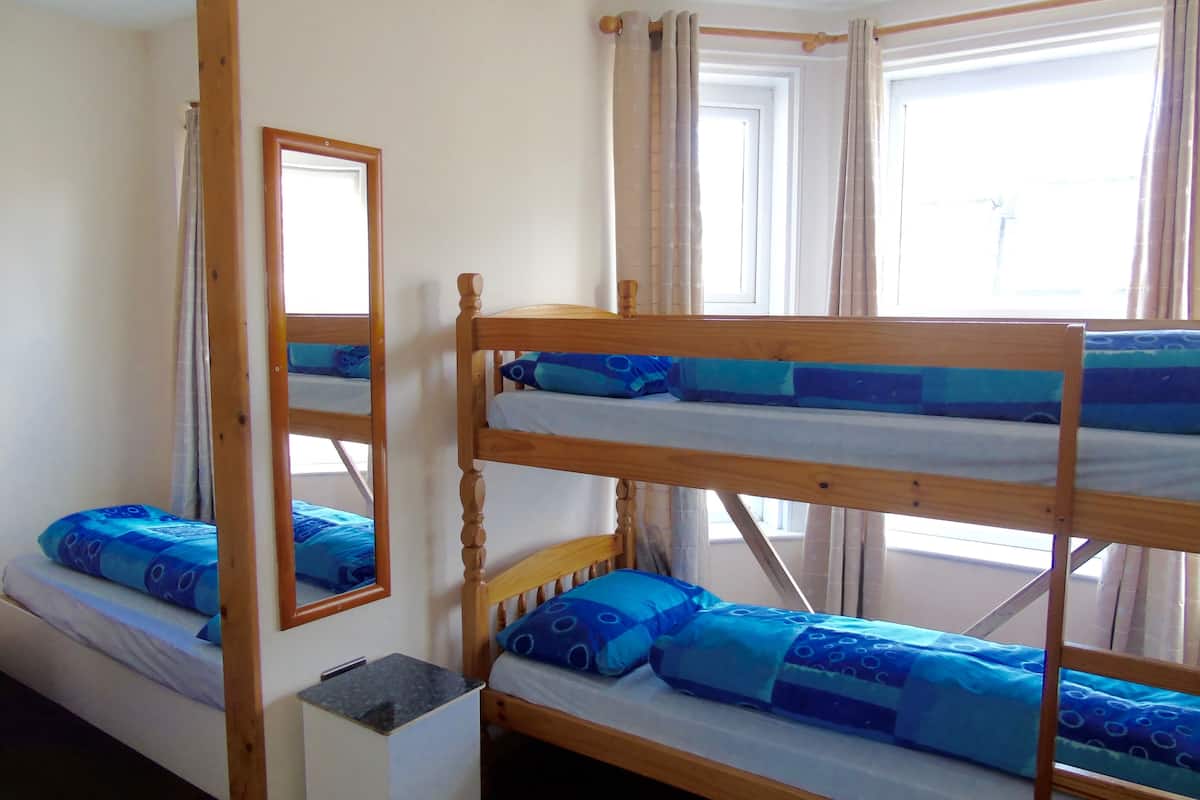 Zimmer, mit Bad (Sleeps 7)