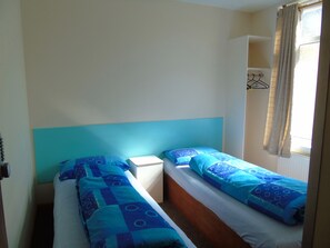 Iron/ironing board, free WiFi, bed sheets - Vacation Lodge - Hostel (Newquay)