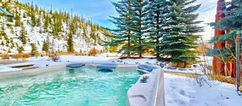 Waterfront, 10min>Ski, Spa, Game Rm, 3 car heat gr