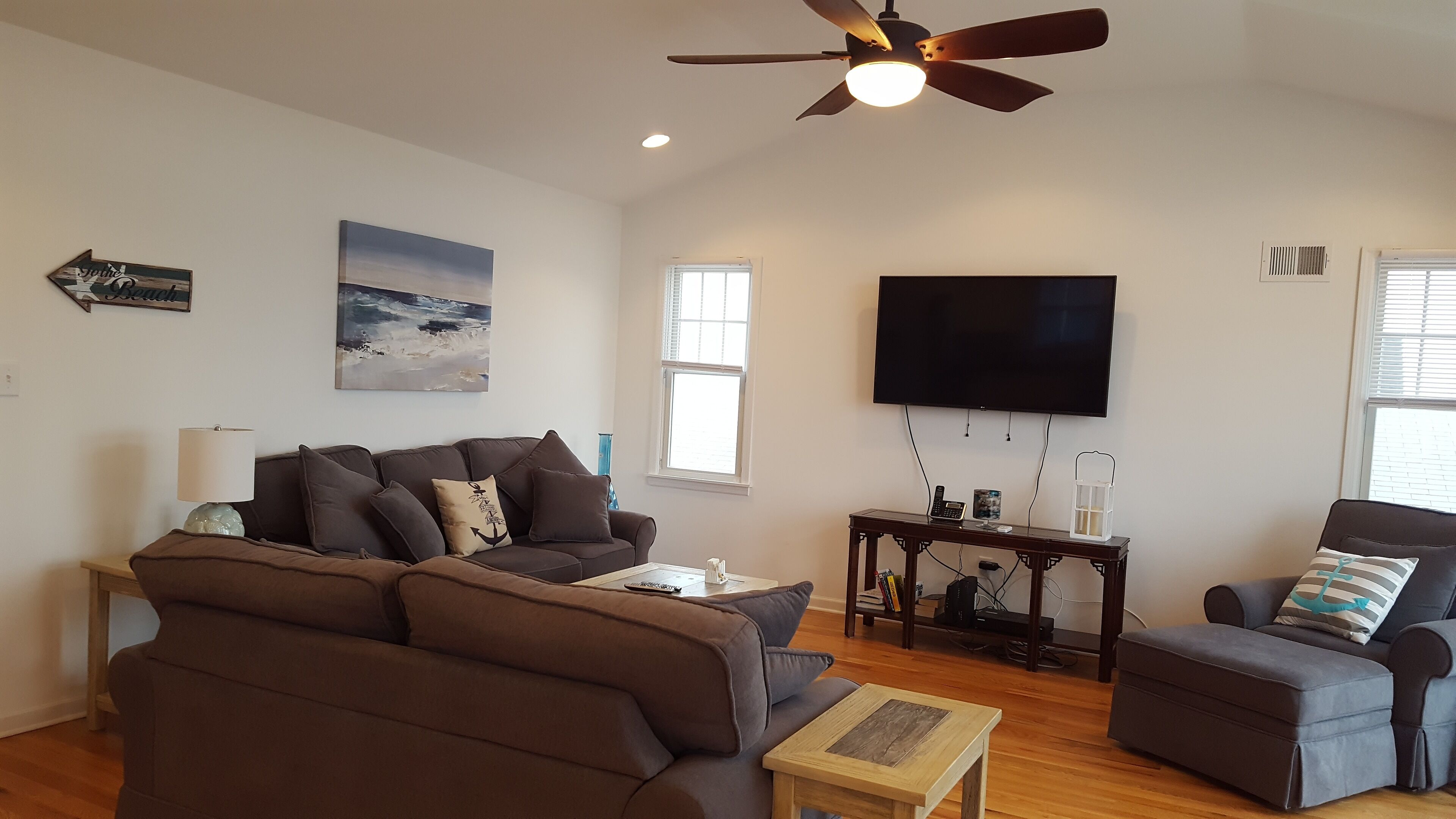 Family Friendly Upper Unit 3 Bed/2 Bath Sleeps 6 Quiet North End Seaside Heights