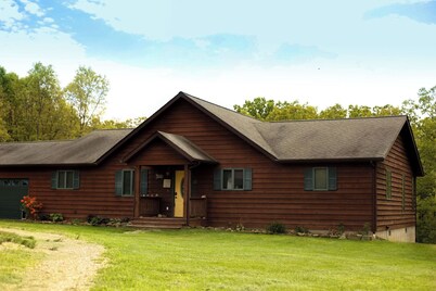 Located In The Foothills Of The Ozarks, Enjoy A Peaceful Setting At The Lodge.