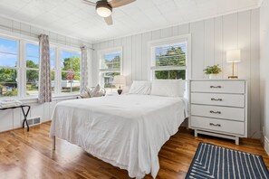 9 chambres, literie de qualité supérieure, fer et planche à repasser