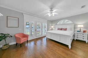 3 habitaciones, escritorio, tabla de planchar con plancha y wifi gratis