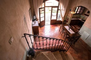 Interior - FARMH. PODERE CUNINA 25 KM SUD SIENA / MONTALCINO PRENDENDO LEZIONI DI CUCINA (Buonconvento)