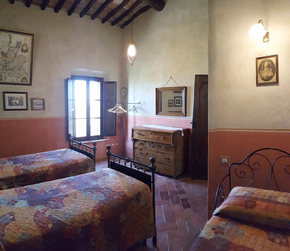 Farmh. Podere Cunina 25 Km Sur Siena Delantero Montalcino Tomando Cocinas Clas - Montalcino