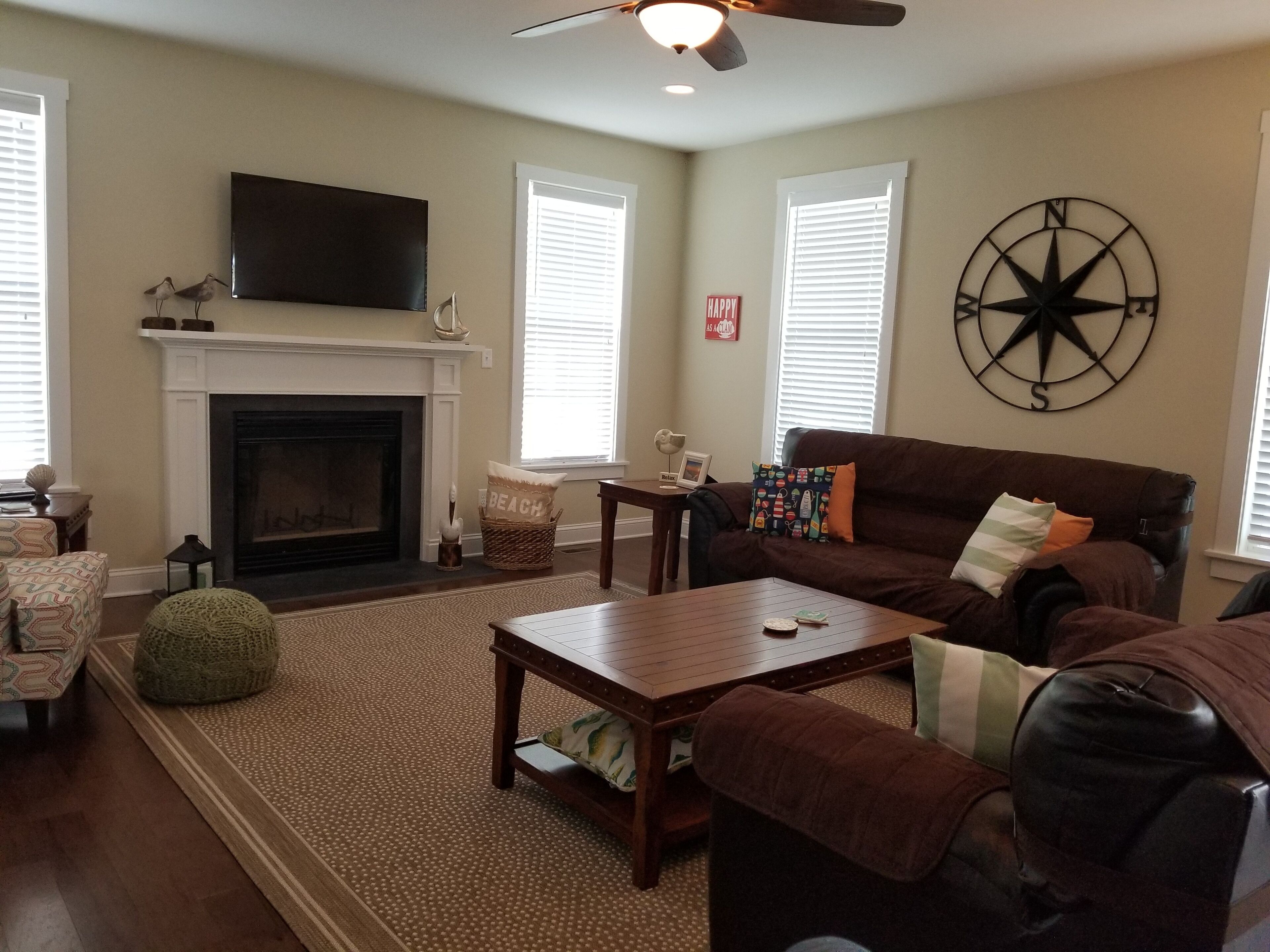 The Oyster Bed Inn, NEW CONSTRUCTION, One block from beach and views of the Bay