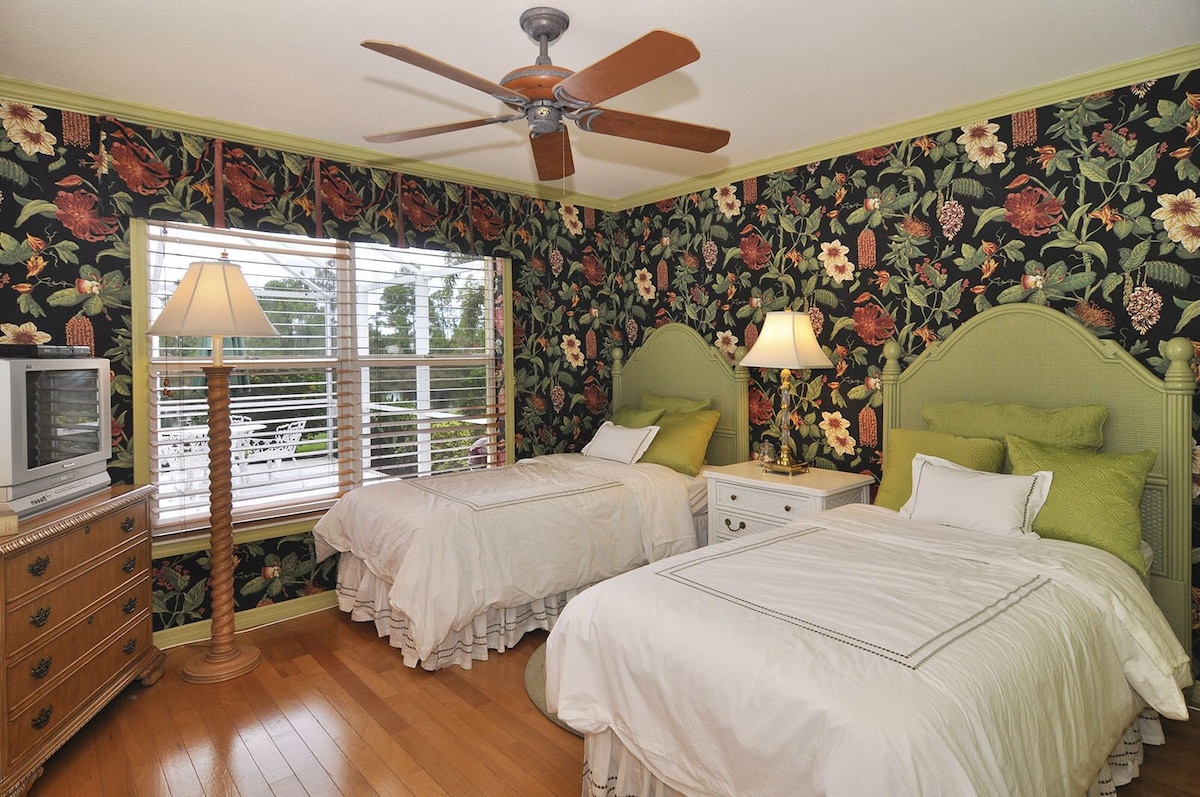 Photo 10 of Designer Furnished Lakefront Home In Briarwood Development